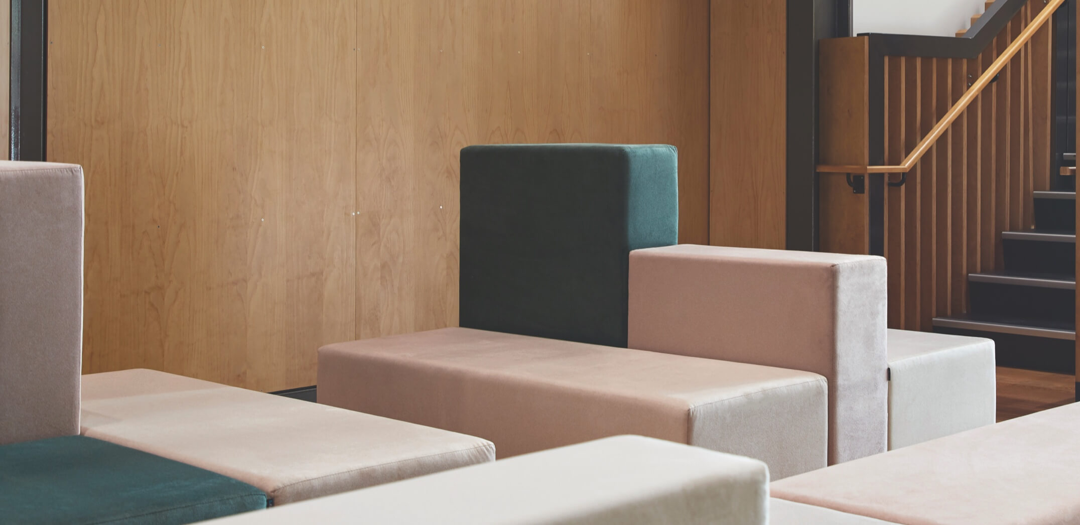 Buro-seating-home-seats-couch-image@2x
